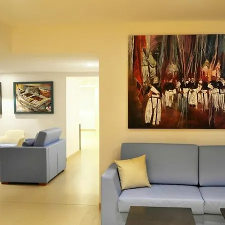 Qawra Palace & 4* St. Paul's Bay