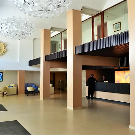Qawra Palace &