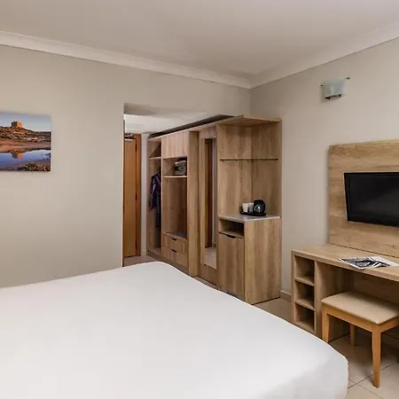 Qawra Palace & Hotel 4*