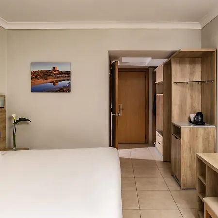 Qawra Palace & 4*