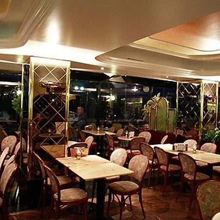 Hotel Qawra Palace &