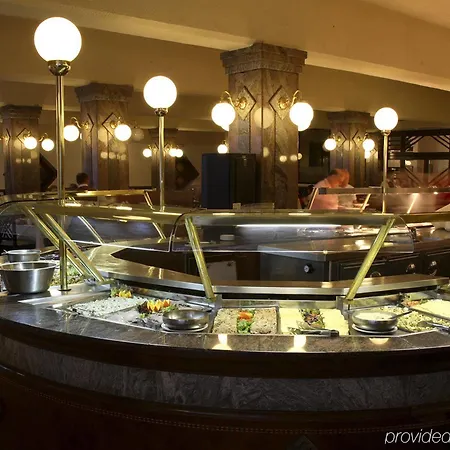 Qawra Palace & Hotel 4*