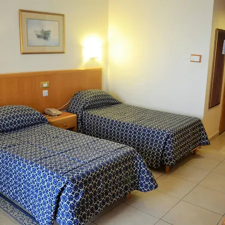 Hotel Qawra Palace &