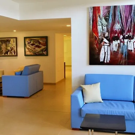 Qawra Palace & 4*