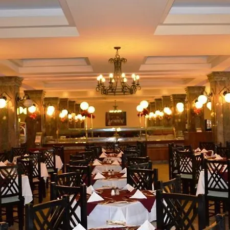Qawra Palace & 4* St. Paul's Bay