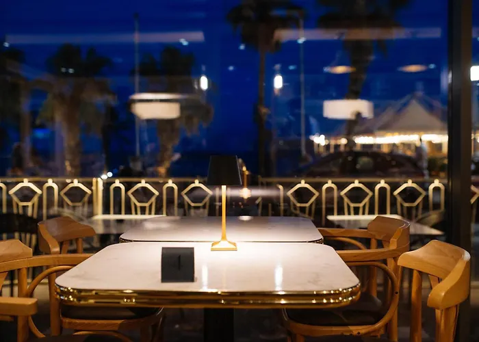 酒店 Qawra Palace &