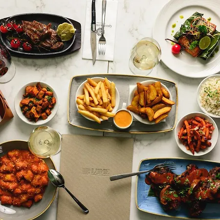 Hotel Qawra Palace & St. Paul's Bay