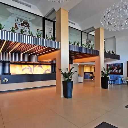 Hotell Qawra Palace & St. Paul's Bay