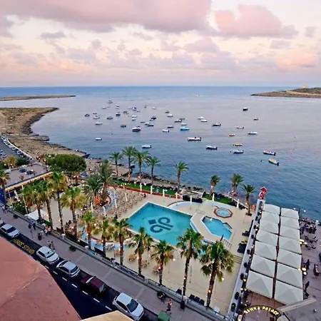 Qawra Palace & 4* St. Paul's Bay