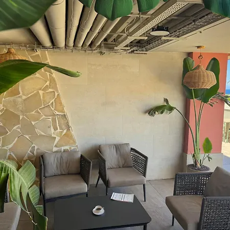 Qawra Palace & Hotel