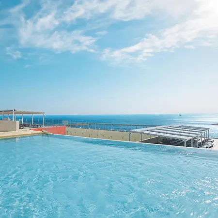 Qawra Palace & خليج سانت بول