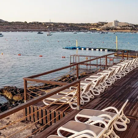 Qawra Palace & 4*