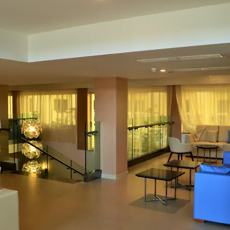 Ξενοδοχείο Qawra Palace &