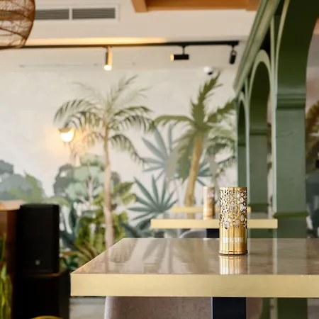 Qawra Palace & Hotel