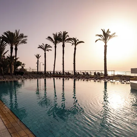 Ξενοδοχείο Qawra Palace & 4*