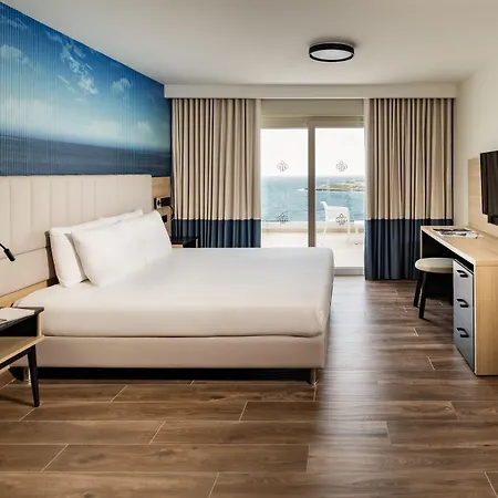 Qawra Palace & Ξενοδοχείο 4*