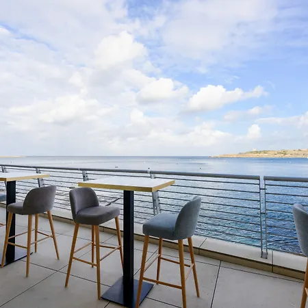 Qawra Palace & Hotel 4*