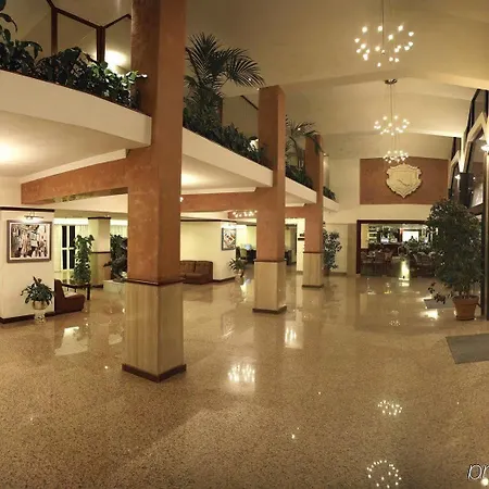 Hotel Qawra Palace & St Paul's Bay