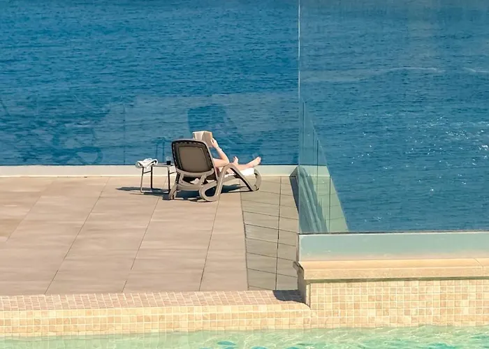 Qawra Palace & Сент-Полс-Бей