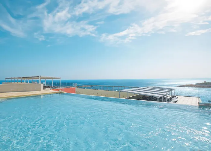 Qawra Palace & Сент-Полс-Бей