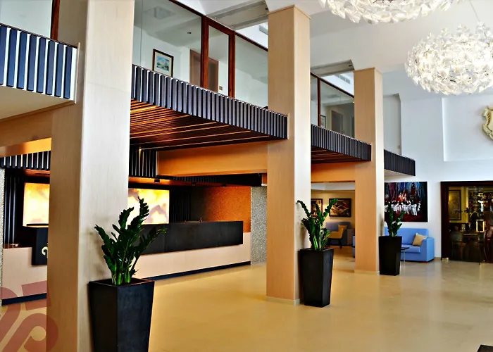 Hotel Qawra Palace & St. Paul's Bay