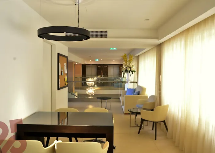 Qawra Palace & St. Paul's Bay