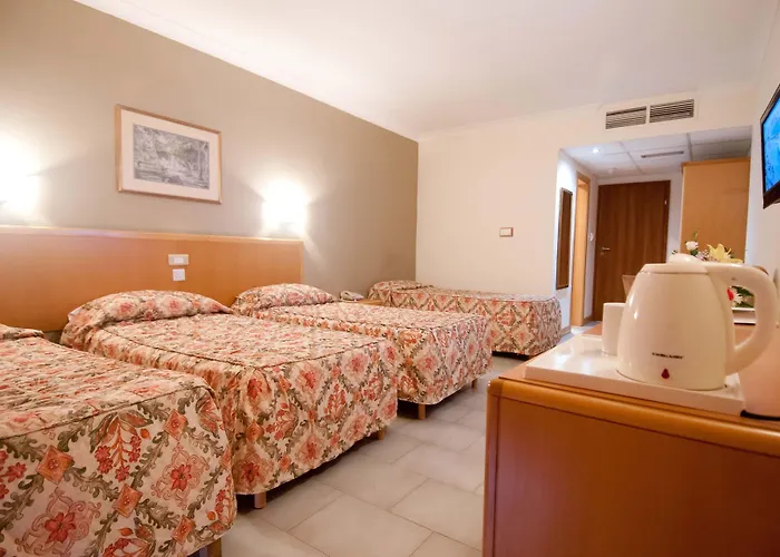 Qawra Palace & Hotel